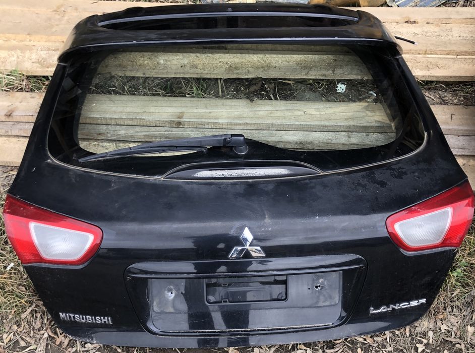 Крышка багажника в сборе оригинал Mitsubishi Lancer X 2.0d 07-