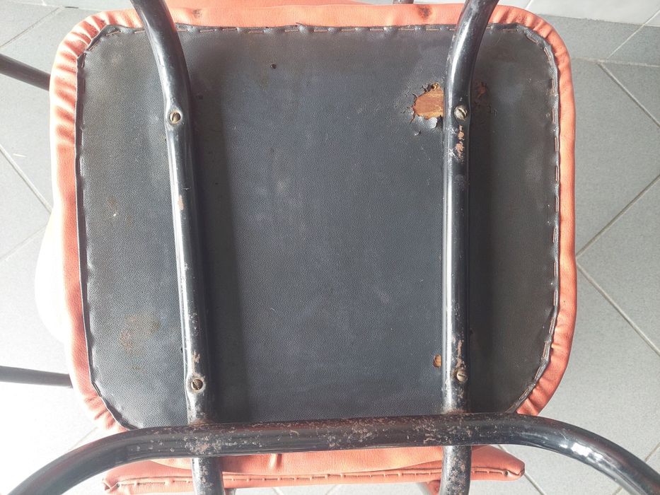 Cadeiras (Preço das Quatro)