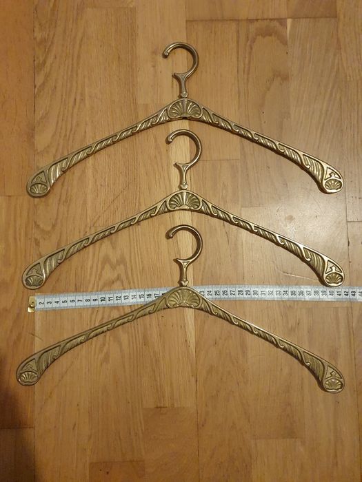 Вешалки для одежды,  лопатки для обуви  латунь  ,бронза