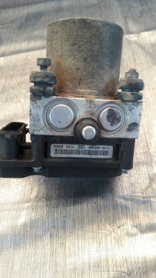 Продам блок abs 58910-2В350 4WD и 58910-2B850 CM ESP-4WD на санта фе 2