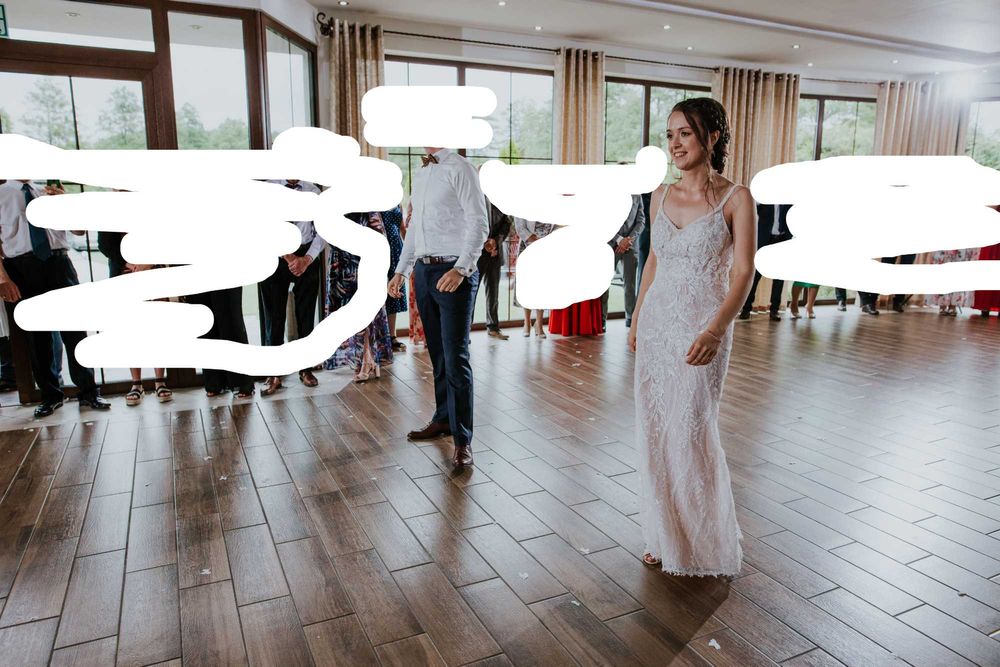 Suknia ślubna dopasowana z doczepianym trenem/ spódnicą, rozmiar 36