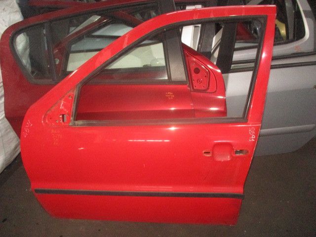 Porta frente esquerda VOLKSWAGEN Polo (6N)