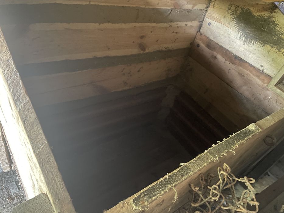 Скриня (ящик) для зберігання зерна