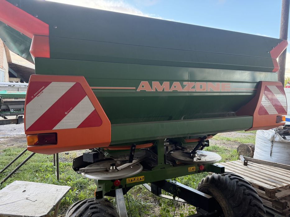 Розкидач мінеральних добрив Amazone