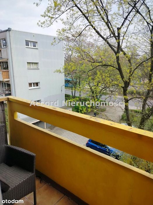 Krzyki - 3 pok, Powstańców Śl. meble, balkon