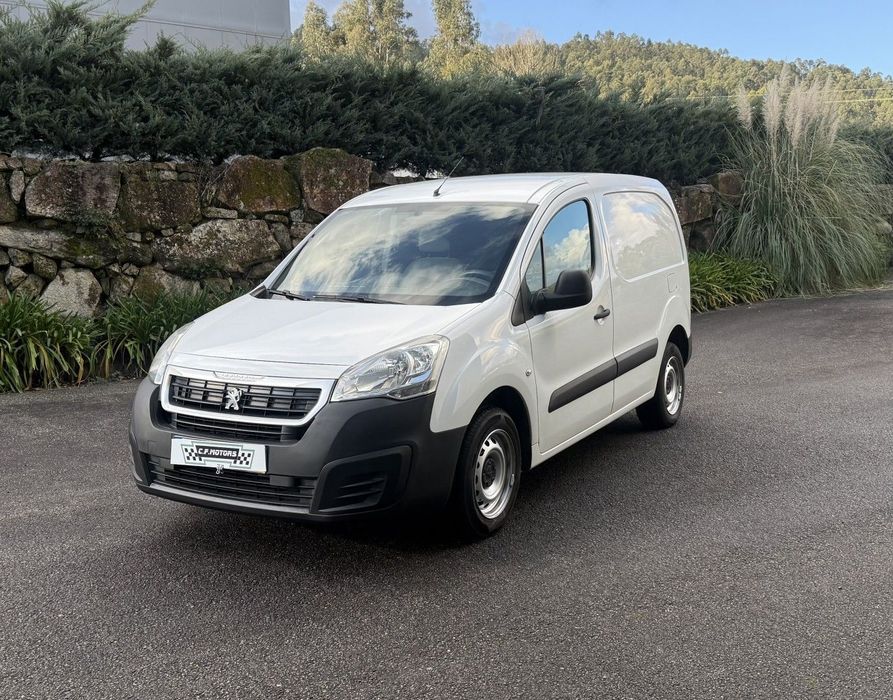 Peugeot Partner 1.5 BlueHDi Asphalt Standard