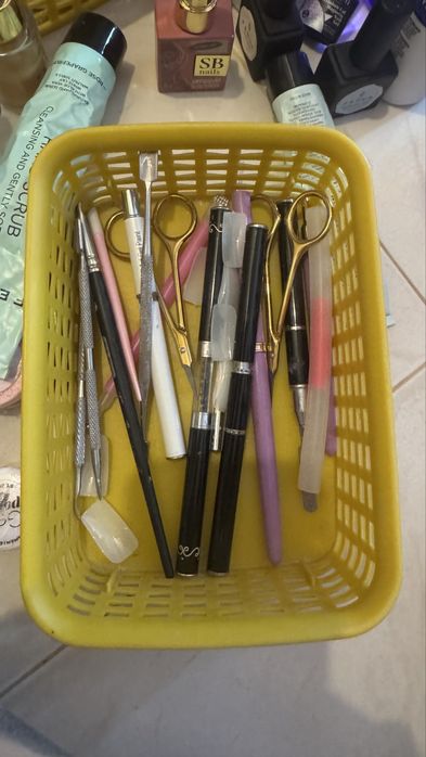 Equipamentos e produtos para manicure