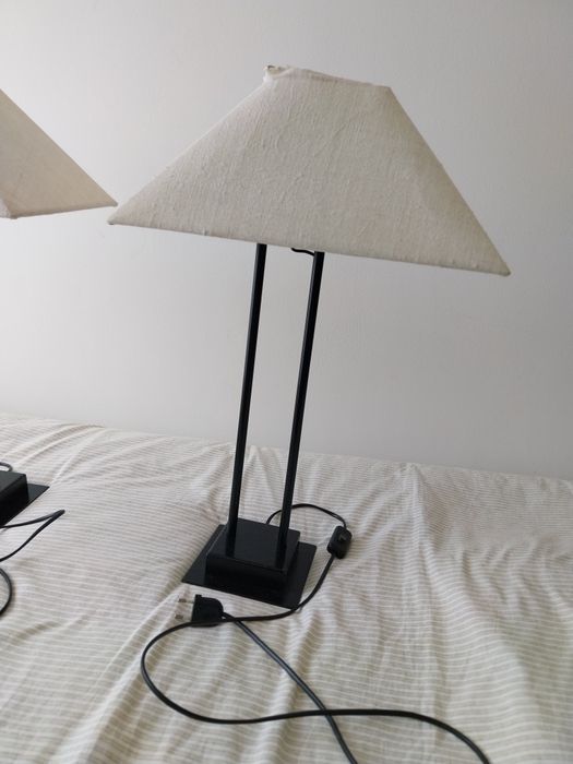 2 Candeiros de mesa de cabeceira  modernos