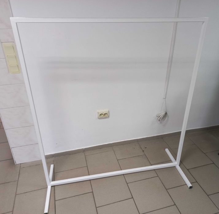 Стійки для одягу б/у