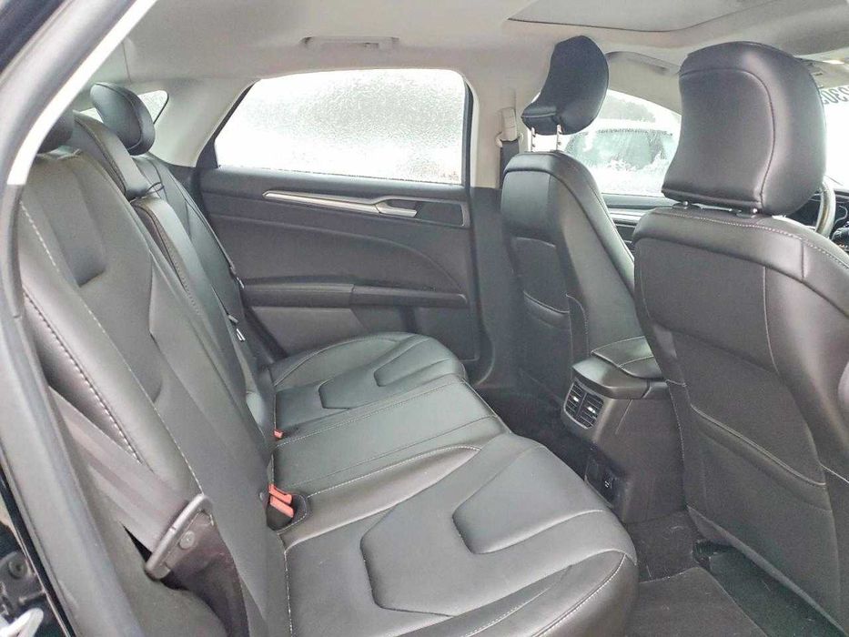 Ford Fusion PHEV Titanium (2016)