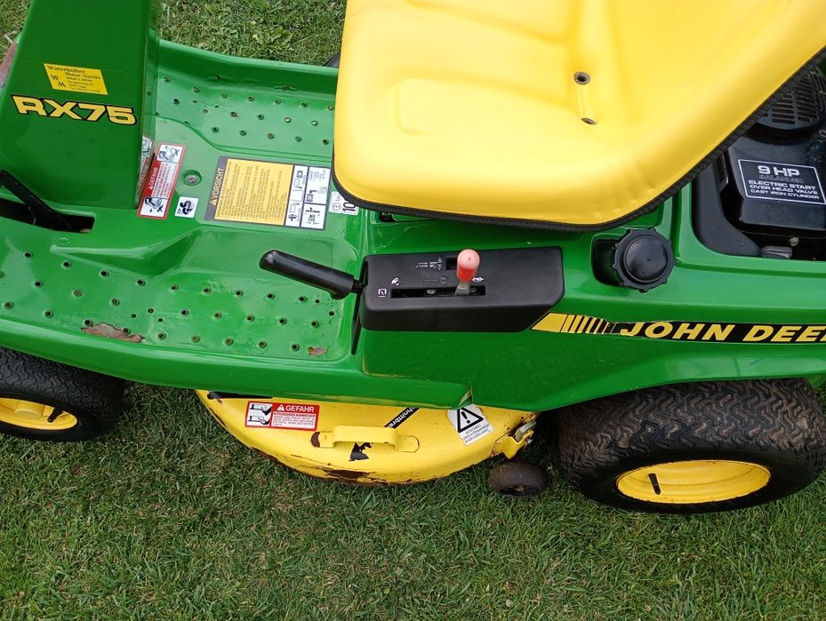 Kosiarka traktorek John Deere wyrzut boczny kosz silnik Kawasaki