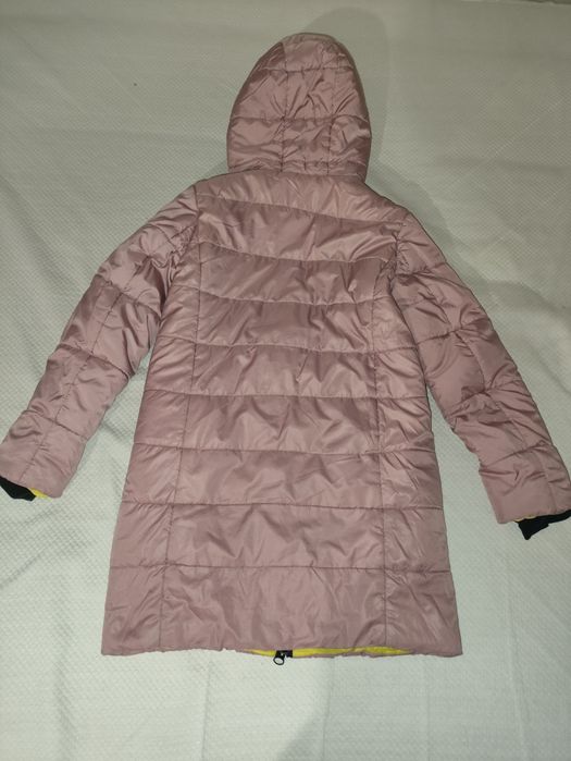 Продам підліткову жіночу куртку