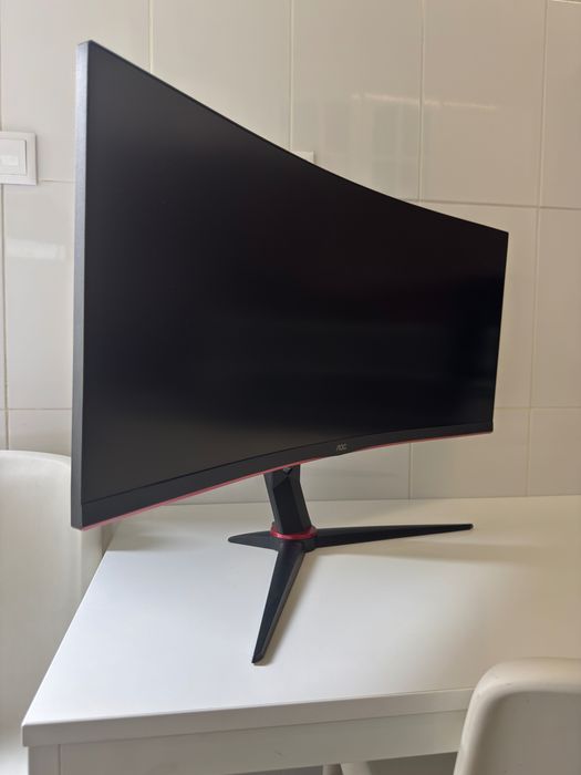 Monitor Gaming AOC Ultrawide 34” 180hz