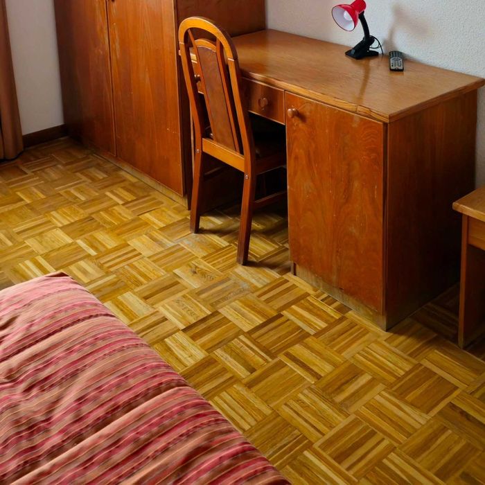 Mobiliário e Loiças Sanitária de Hotel Remodelado