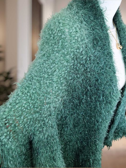 Włochaty Sweter Wełniany Kardigan Narzutka A'la Szal Z Rękawami Damski