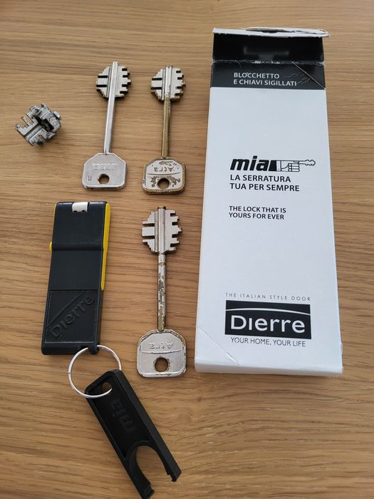 Conjunto segredo e 4x chaves Dierre