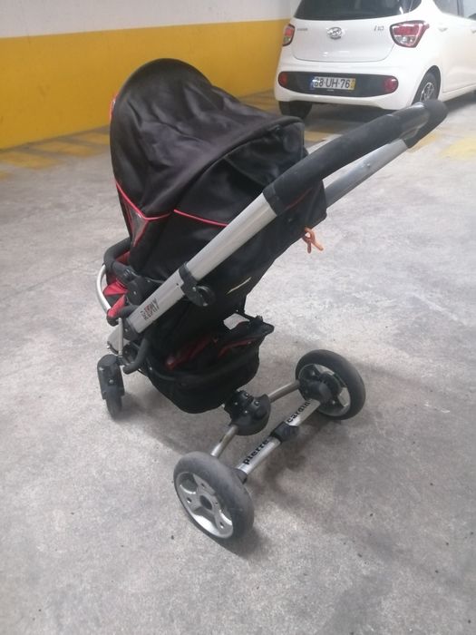 Carrinho bebé Pierre Cardin