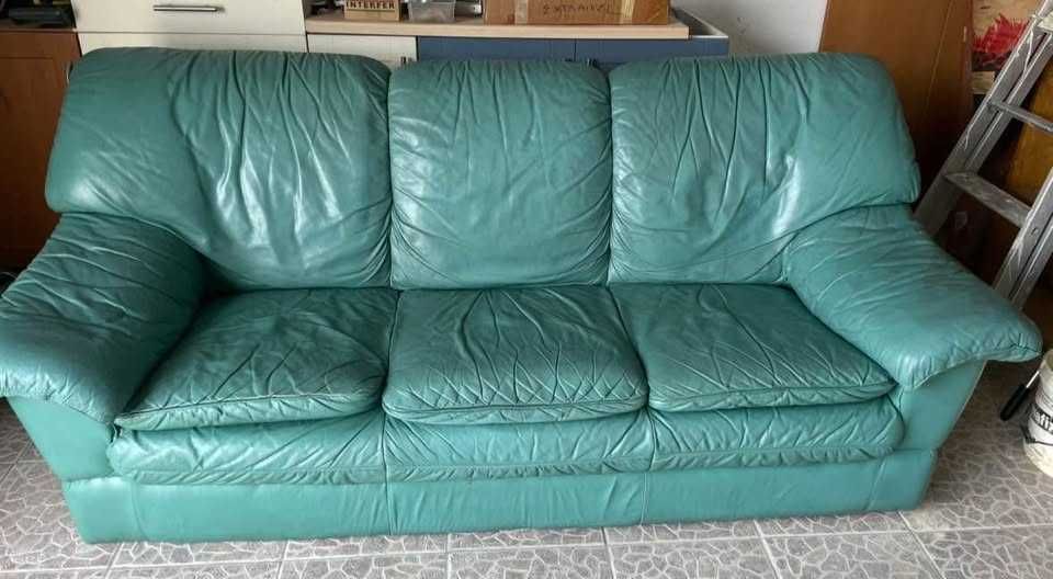 Conjunto Sofá Vintage de Pele Verde – 2 Poltronas + Sofá 3 Lugares