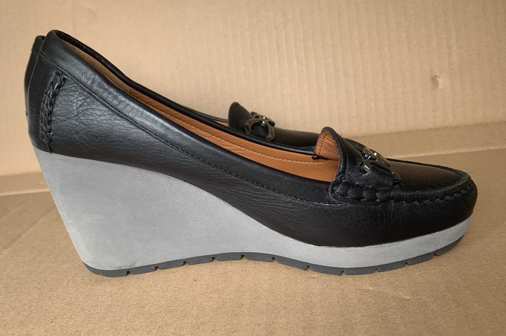 Sapatos de senhora, Geox