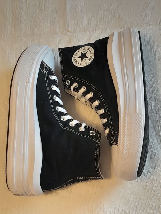 Sapatilhas pretas da CONVERSE