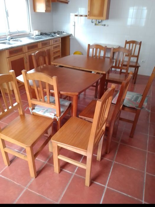 6 cadeiras em madeira maciça em (posso vender separadamente)