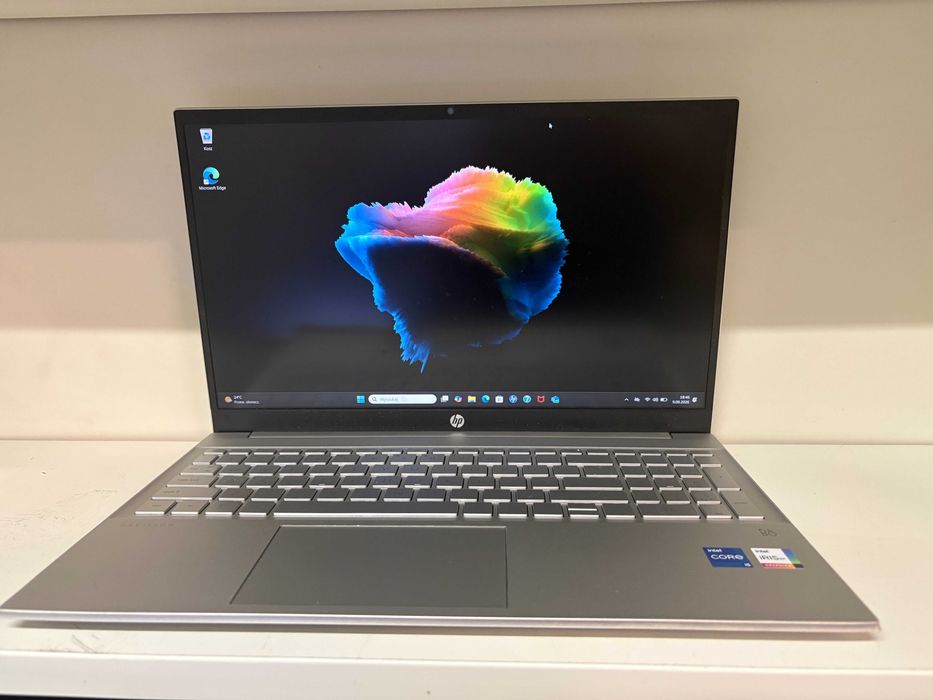 laptop hp pavilon  15-EG0052NW