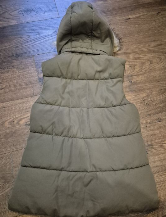 H&M bezrekawnik 134-140  idealny