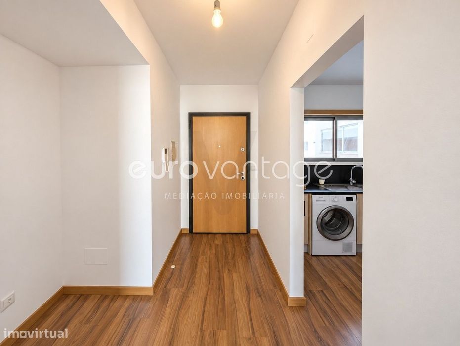 Apartamento T2+1 com 2 Garagens & Sótão | Casal dos Matos, Pousos,...