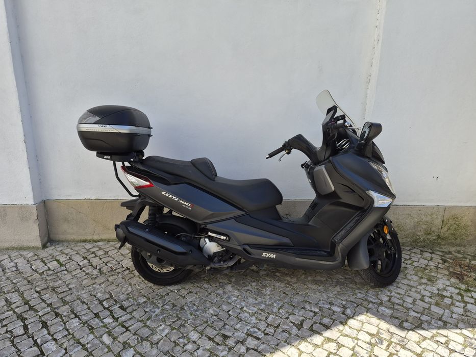 Scooter Sym 300 Gts