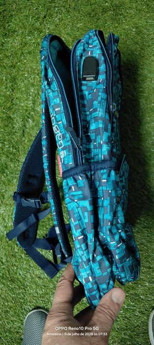 Mochila escolar nova
