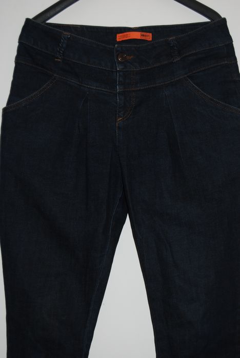 Damskie spodnie dzinsowe chinosy pas41,5; dl.107/80; biodra 54