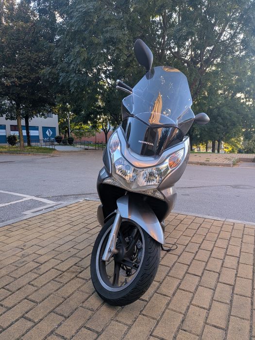 Honda PCX 2011!!