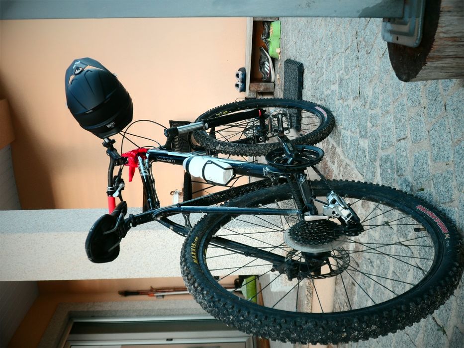 Bicicleta Felt, roda 26