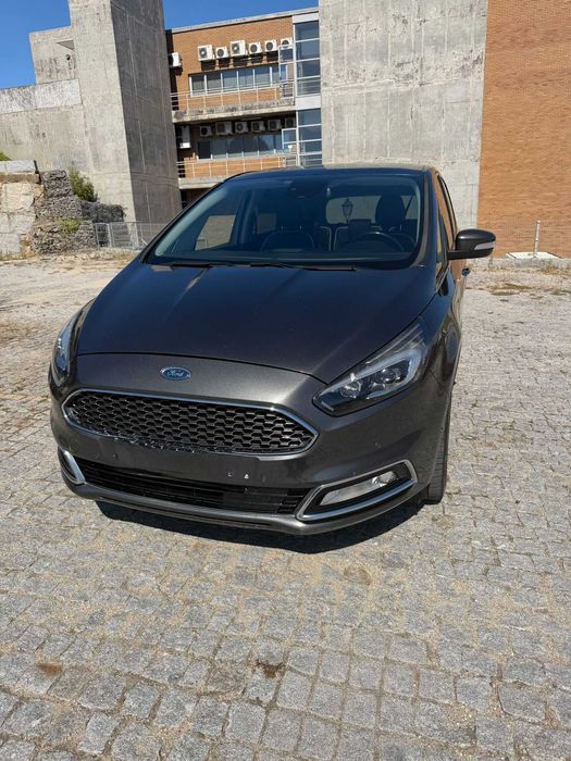 Ford SMax 2.0 Biturbo Vignale