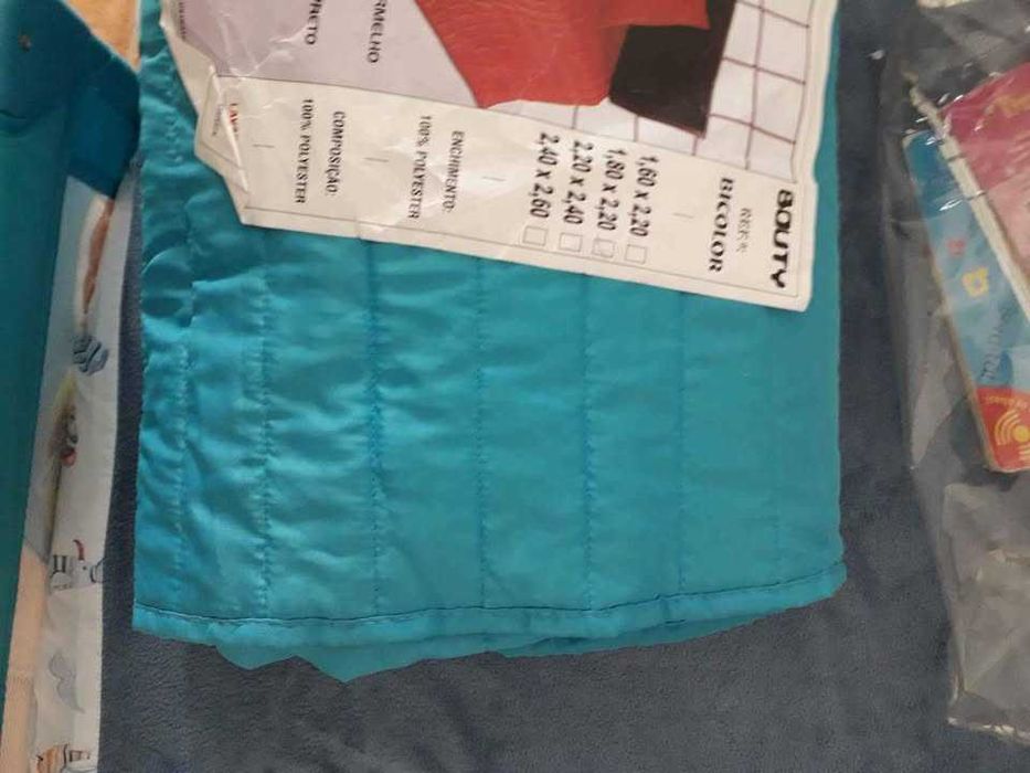 Coberta / Edredão para cama individual