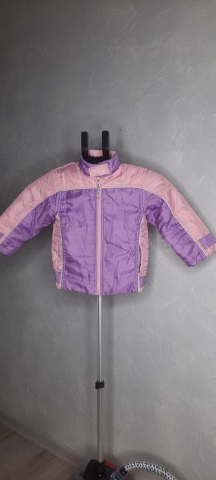 Дитяча курточка в гарному стані