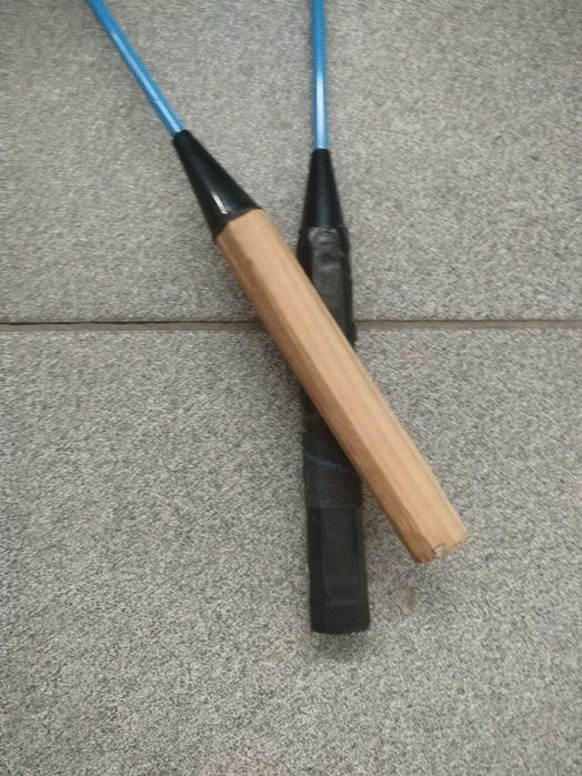 Raquetes de badminton.