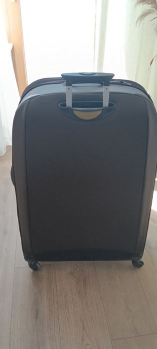 Валіза дуже велика