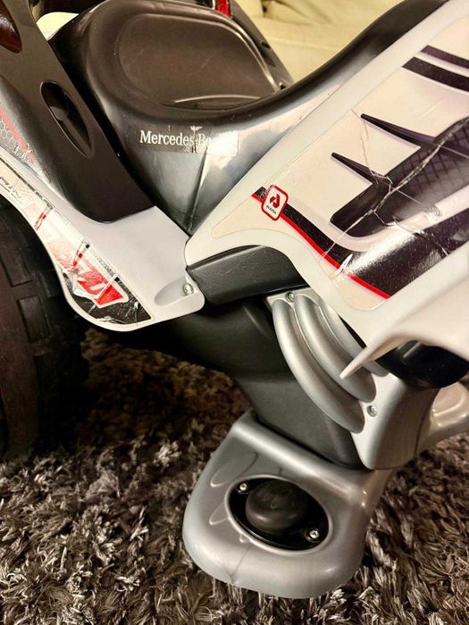 Moto 4 elétrica 12v -  Mercedes