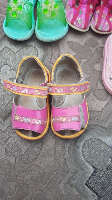Босоножки,кросовки,шлепки на годик-1,5,для девочки