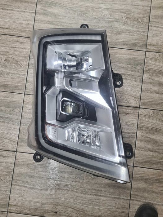 Reflektor lampa prawa led xenon FORD F-MAX 500 TRUCKS