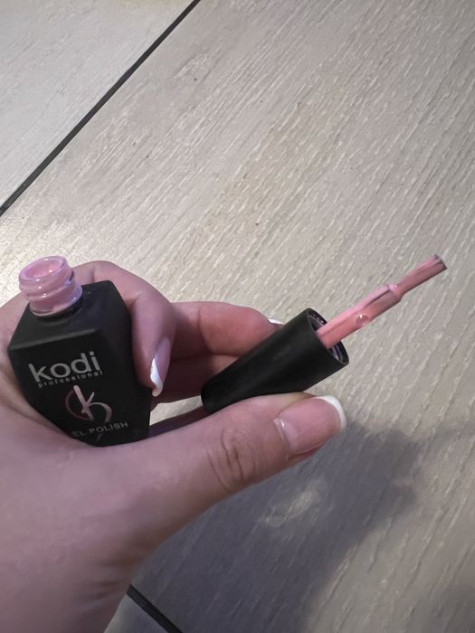 Lakier hybrydowy Kodi