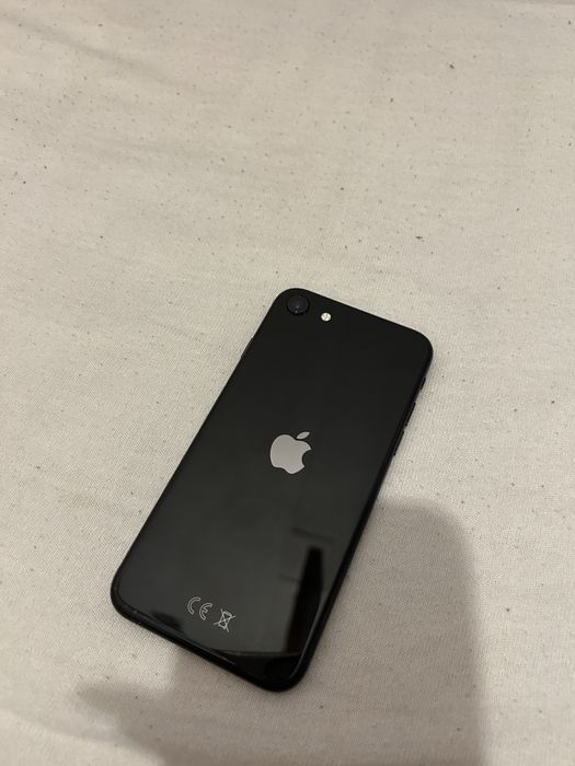Iphone se 2020 w bardzo dobrym stanie