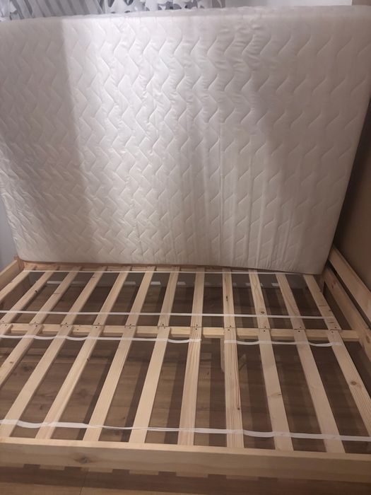 Materac jak nowy 140x200
