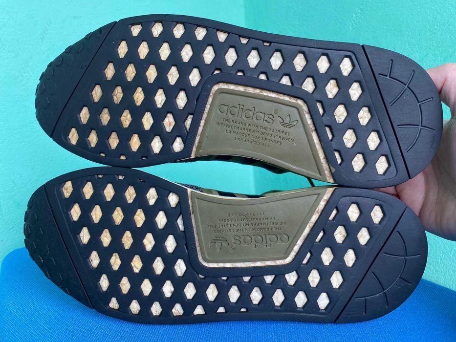 Кросівки Adidas NMD R1