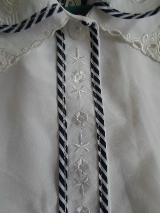 Блузка белая  44 размер