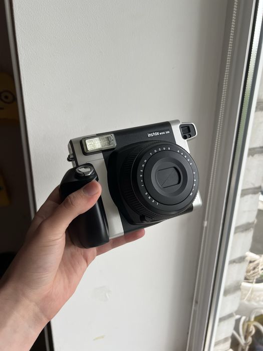 Fujifilm Instax Wide 300 Полароід