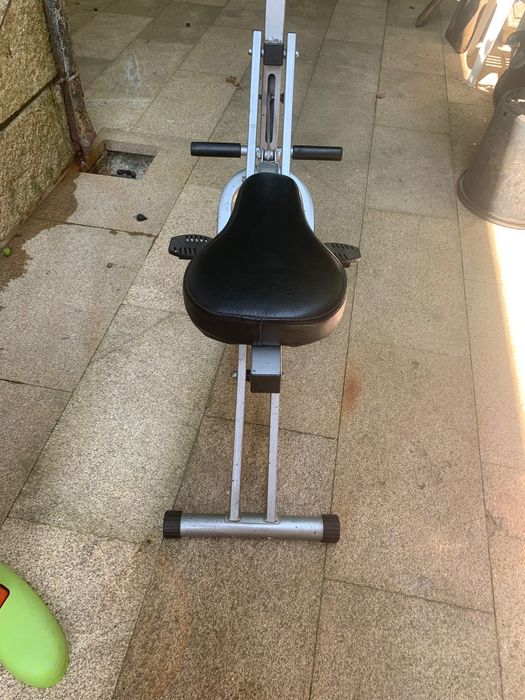 Máquina de ginástica Mexe o corpo todo