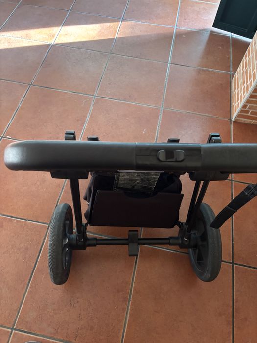 Carrinho de bebé CYBEX – preto