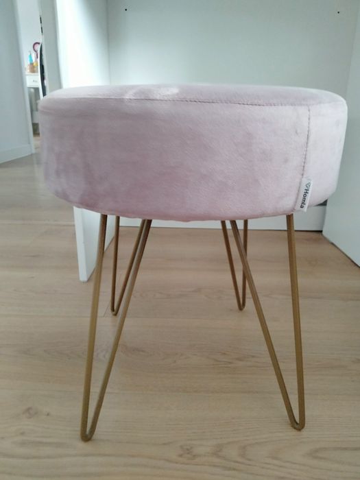 Tapicerowany taboret